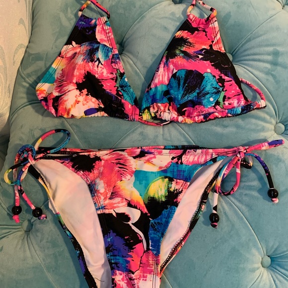 👙Free Add on - NWOT - Multi Colour Bikini - Small - Picture 1 of 1